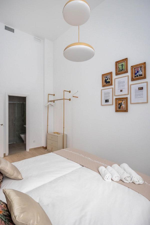 Pop Art Historia De Conde Negro Con Patio Privado Apartament