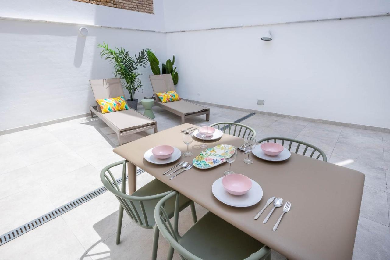 Appartamento Pop Art Historia De Conde Negro Con Patio Privado Siviglia